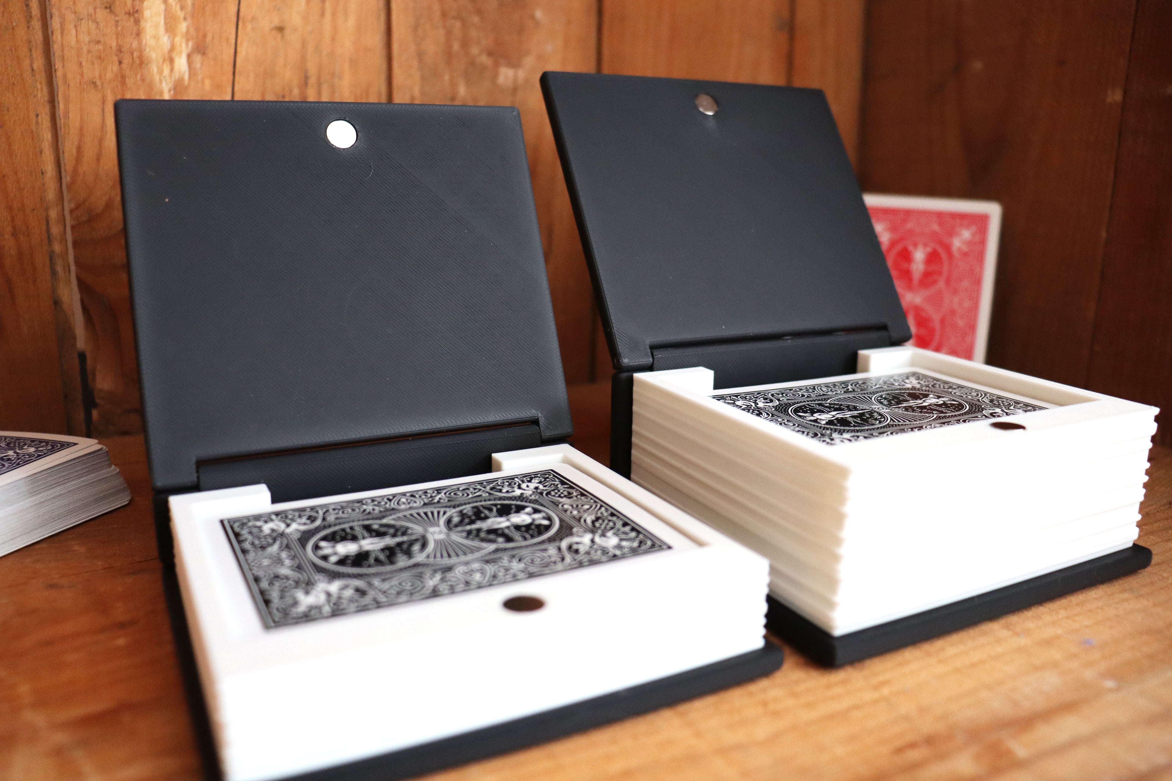 Coffret de luxe personnalisé pour deux jeux de cartes empilés