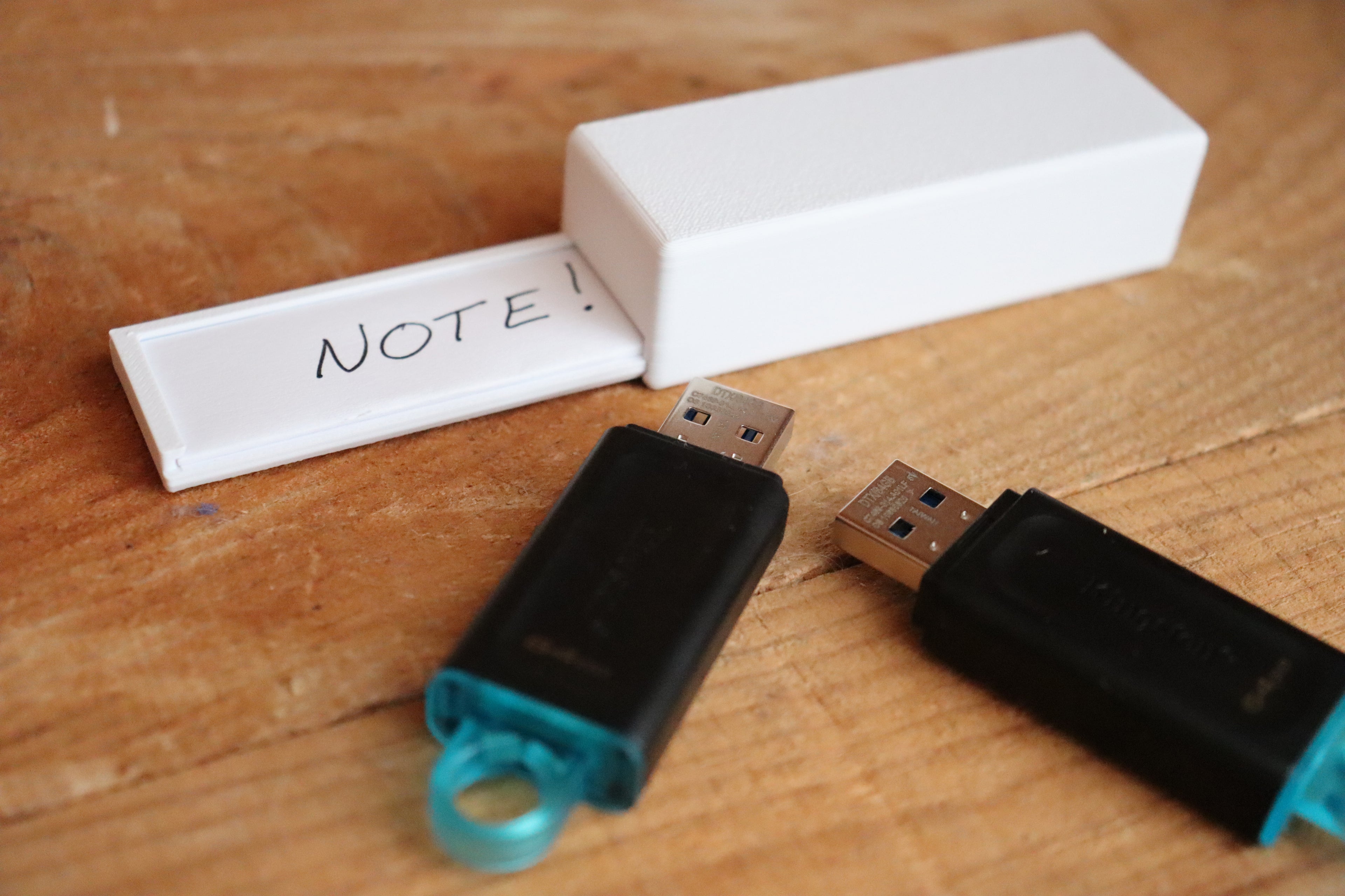 Boîte 1 Clé USB personnalisée avec logo (en lot) - BLANC