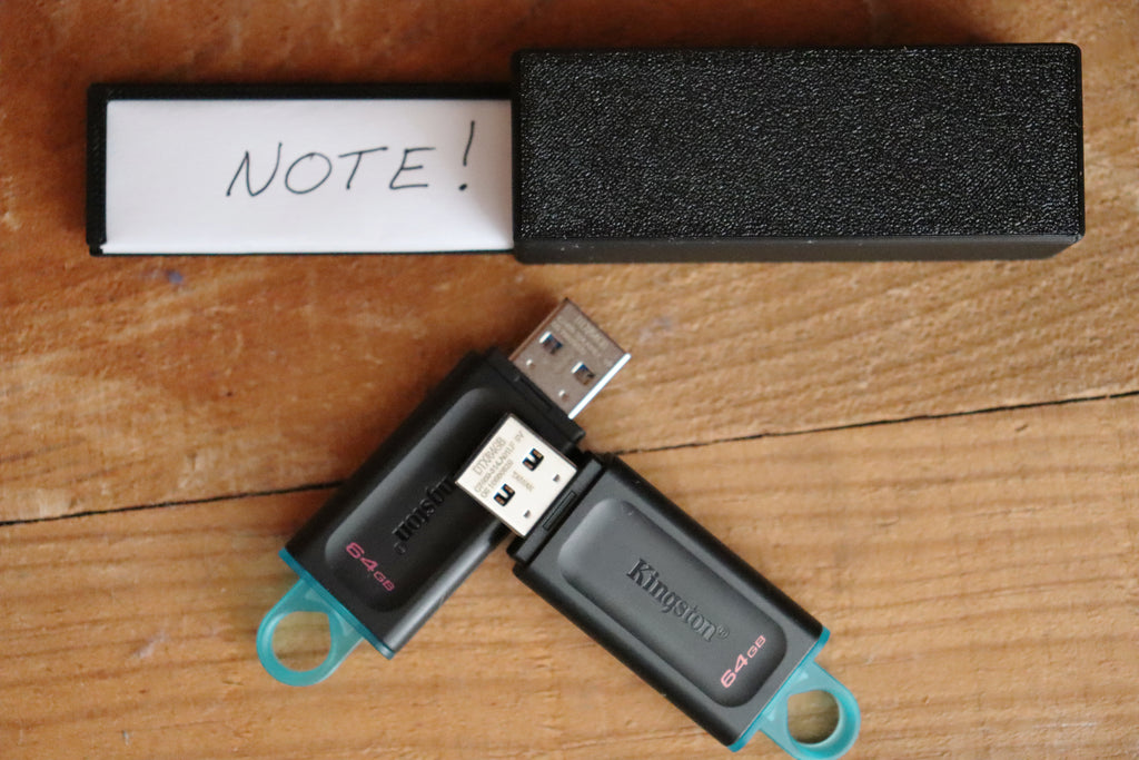Boîte 1 Clé USB personnalisée avec logo (en lot) - NOIR