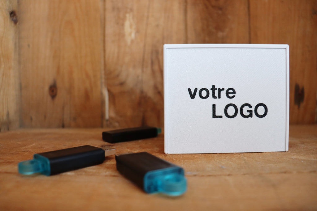 Boîte 5 Clés USB XXL personnalisée avec logo (en lot) - BLANC